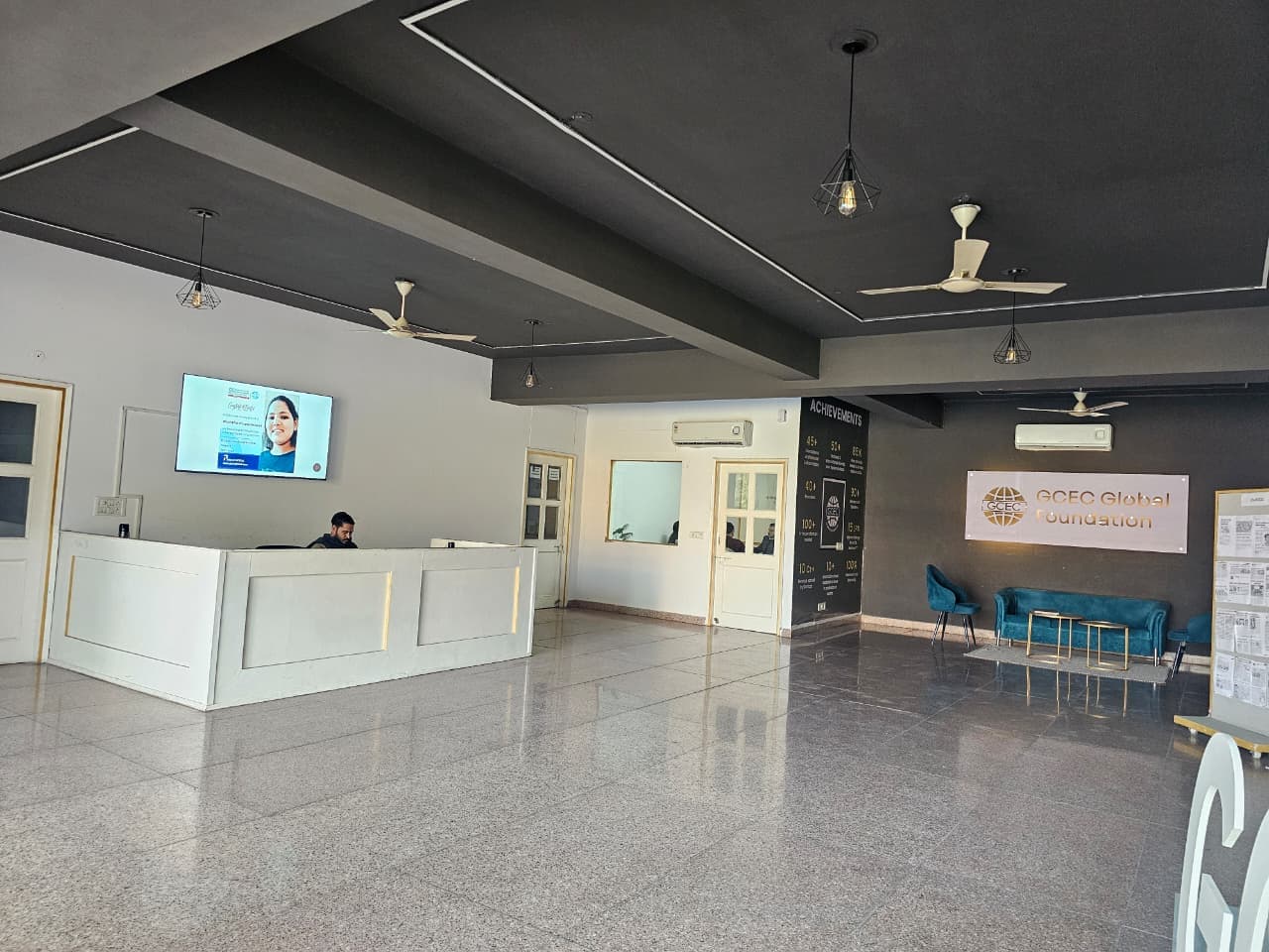 GCEC Global Foundation College Images photo 24